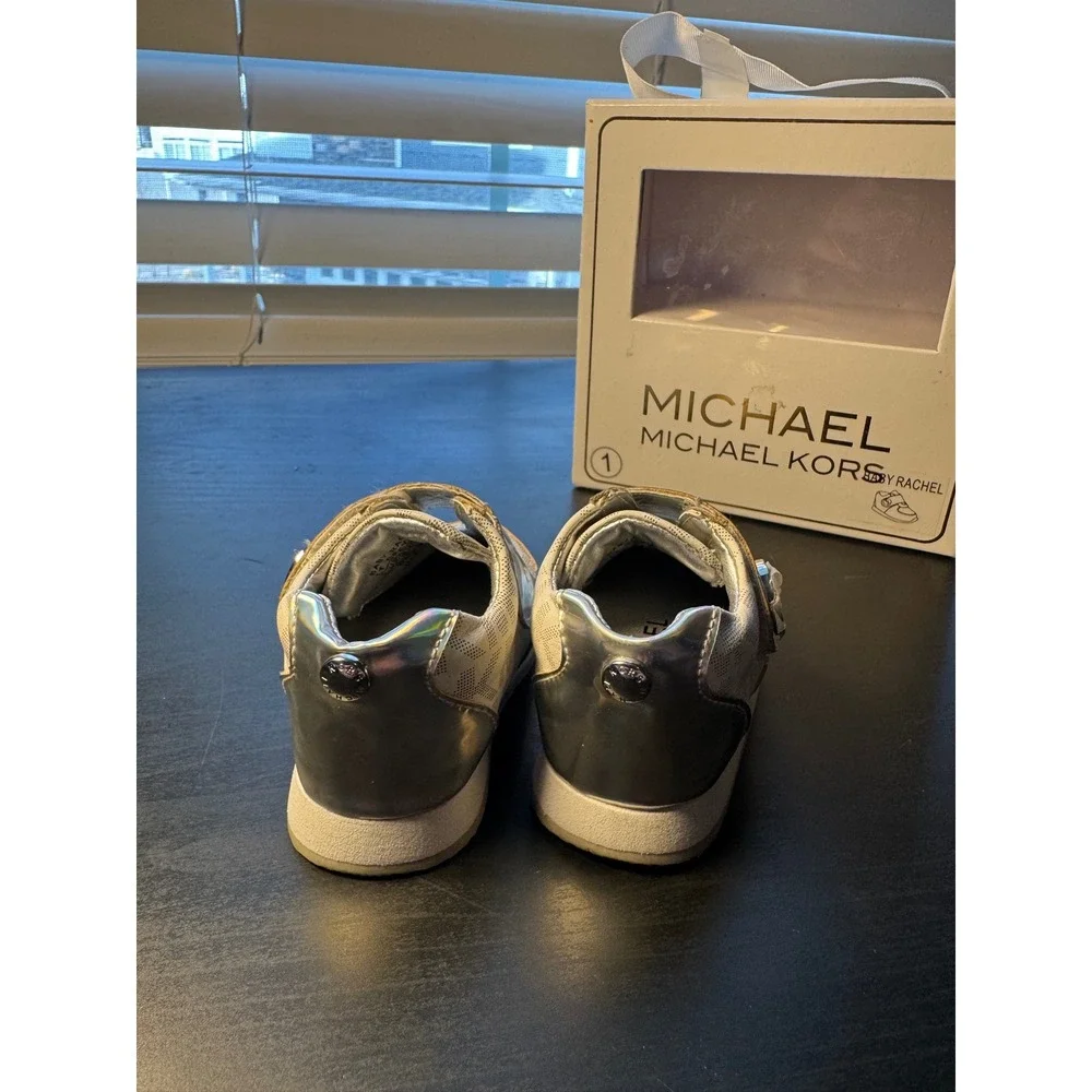 Michael Kors‎ Baby Rachel Sneakers Kids Size 1 Silver Holographic Monogram Logo